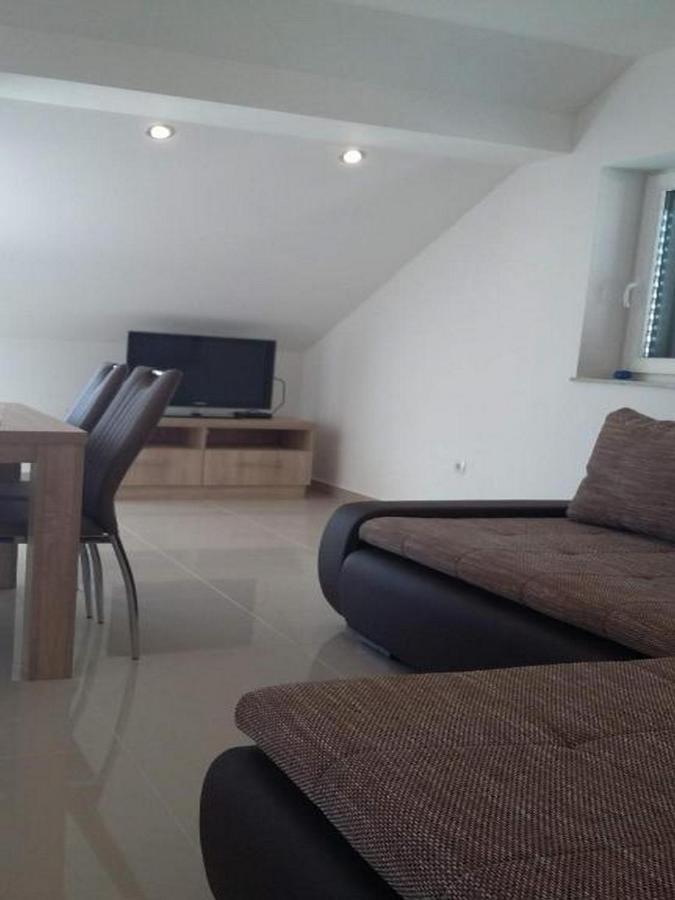 Apartments Mlikota Затон Екстер'єр фото