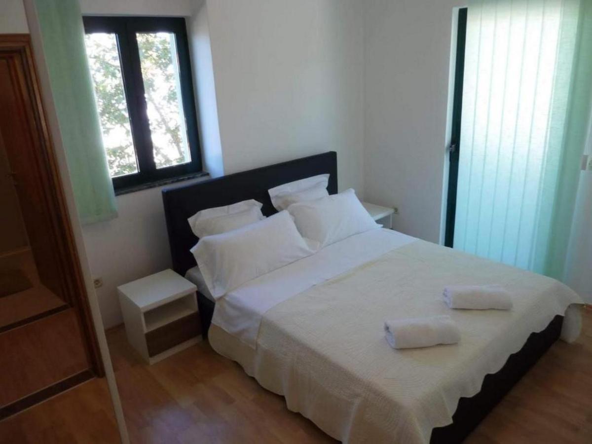 Apartments Mlikota Затон Екстер'єр фото